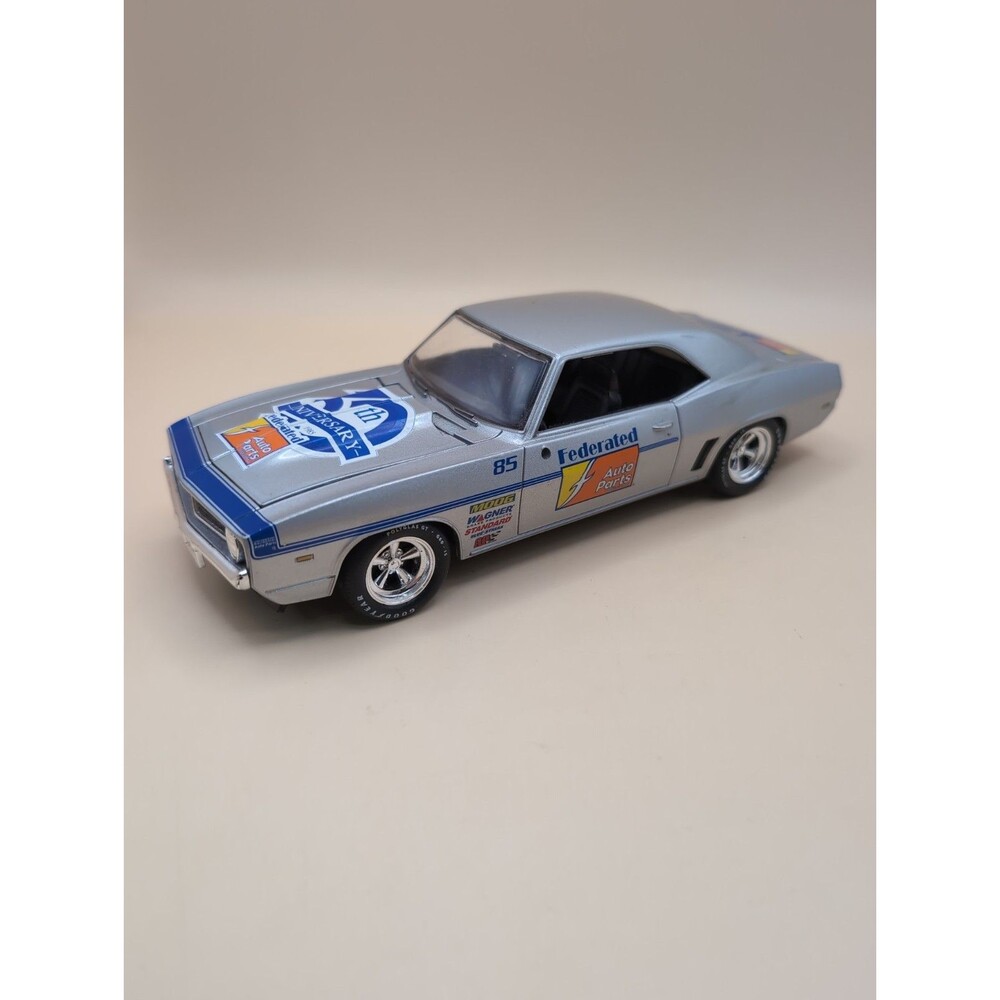 1969 Chevrolet Camaro Federated Auto Parts 1:24 Diecast Muscle Car Hot Rod